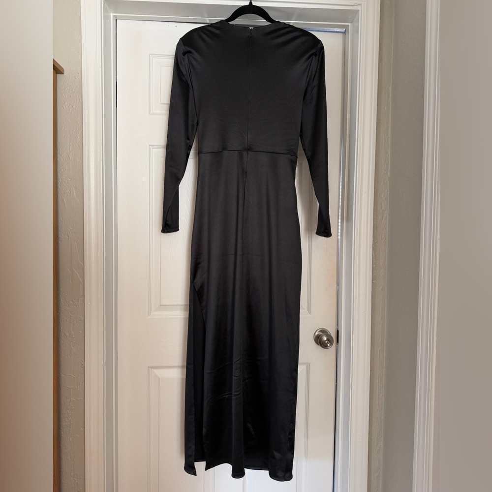 Elegant Black Twist-Front Long Sleeve Satin Dress - Picture 6 of 7